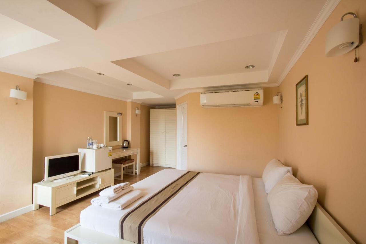 Triple Palms House Hotel Chiang Mai Ngoại thất bức ảnh
